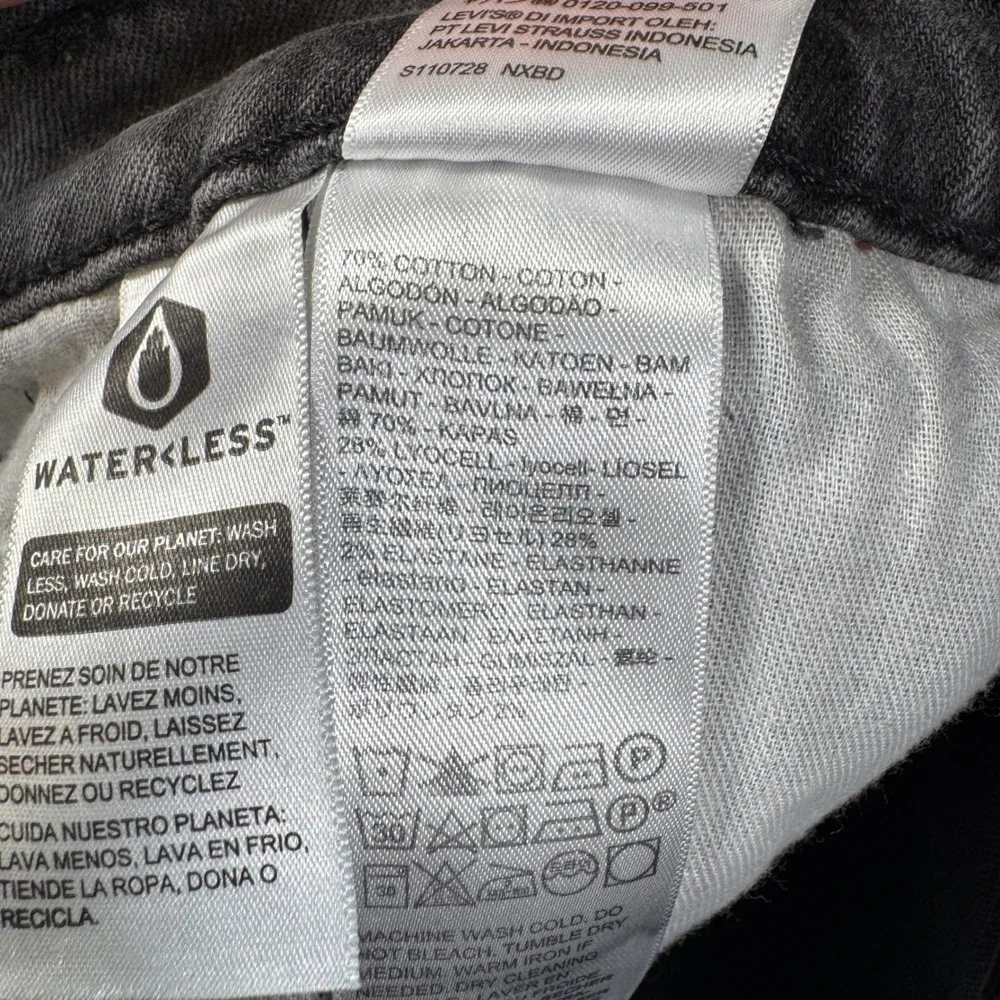 Levis good preowned